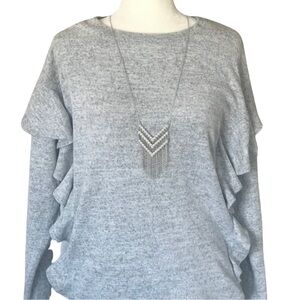 BOUTIQUE- 💥LAST ONE💥 SMALL- SUPER SOFT HEATHER GRAY TOP W/ RUFFLE